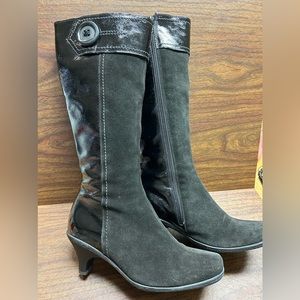 La CANADIENNE Tall Boots